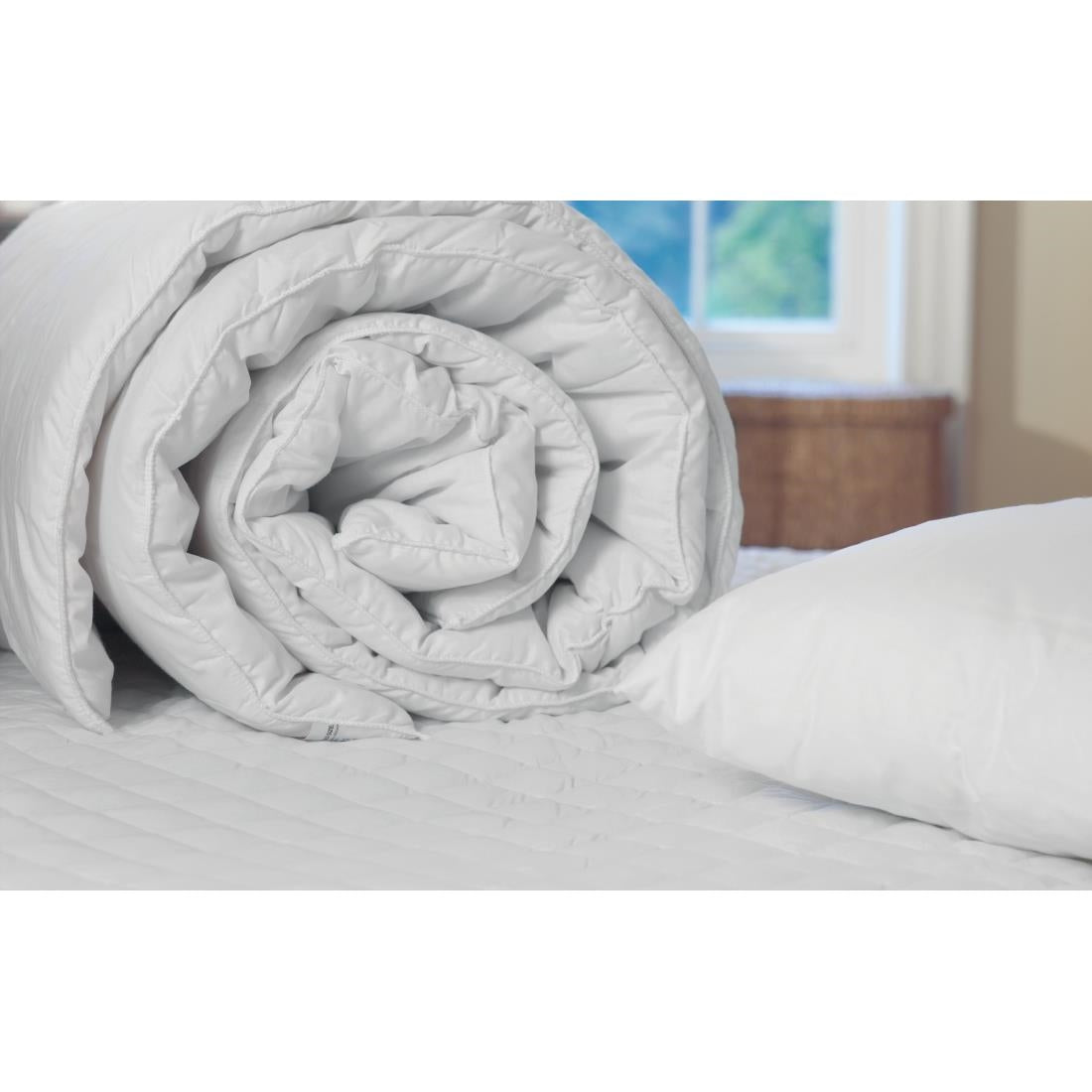 Mitre Essentials Hollo 12 Tog Duvet