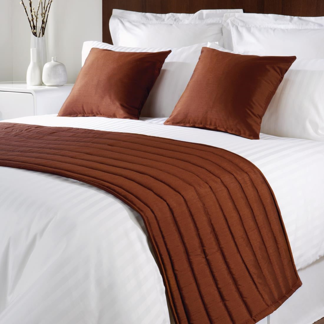 Mitre Comfort Simplicity Chocolate Bed Runner Super